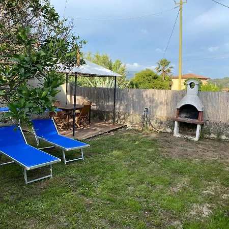 Casale Al Mare Apartment *