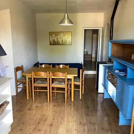 卡萨勒阿玛尔公寓 *